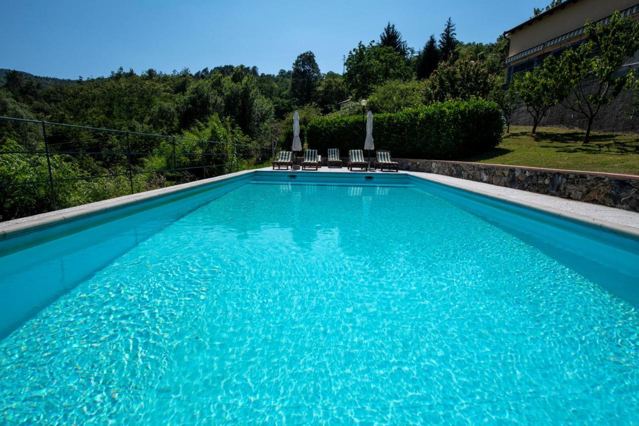 211 - Appartamento Acacia, Terrazza Giardino E Piscina 카로 외부 사진