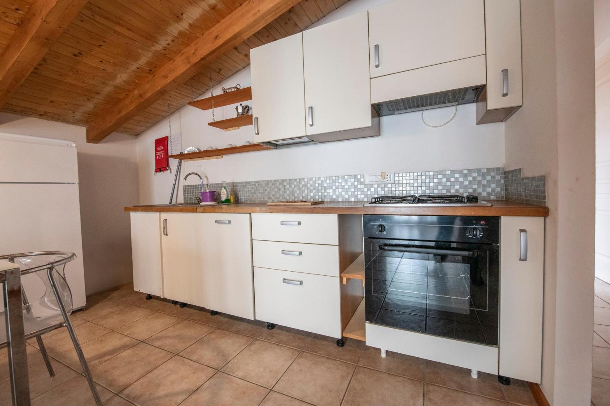 211 - Appartamento Acacia, Terrazza Giardino E Piscina 카로 외부 사진