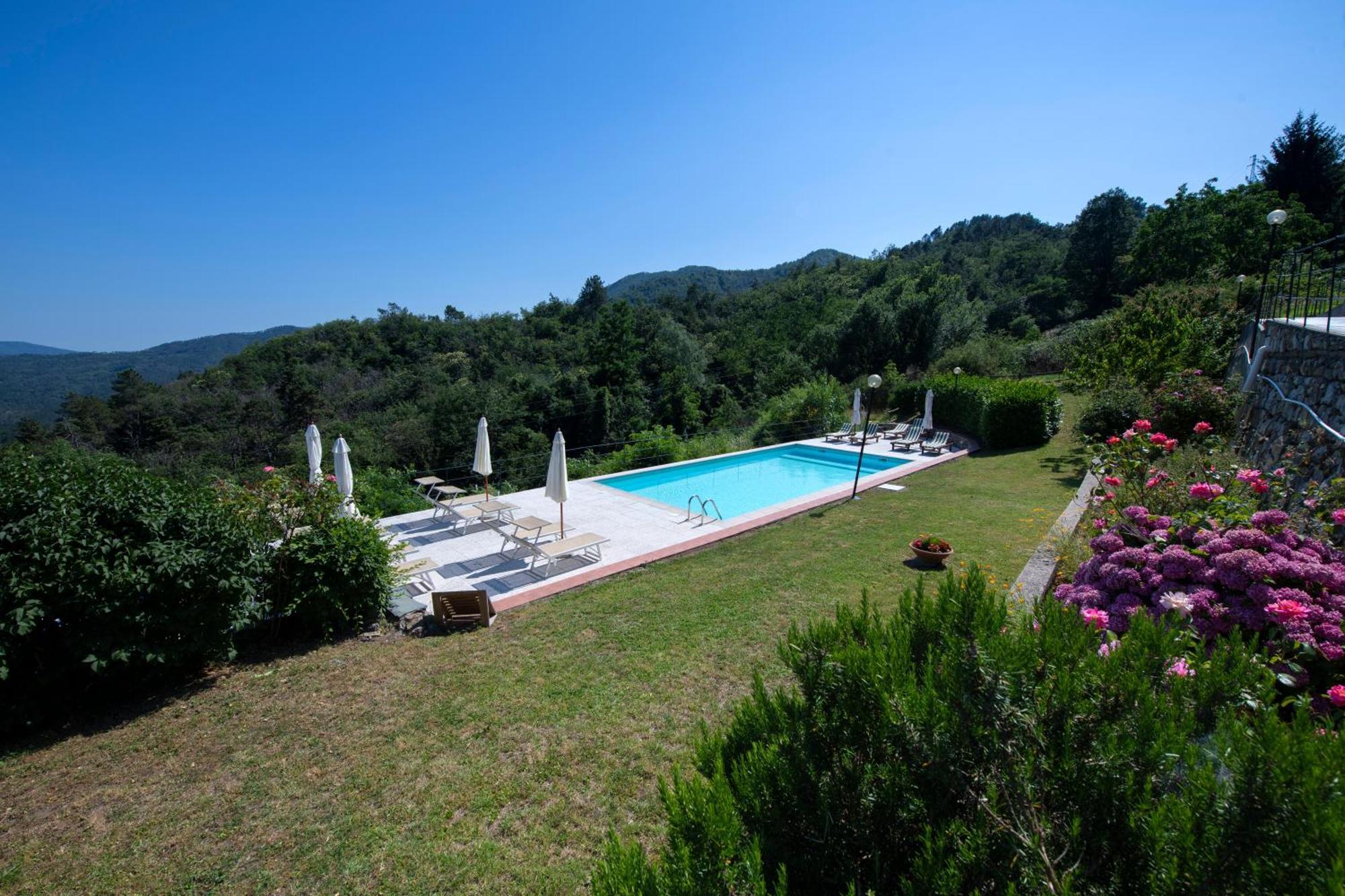 211 - Appartamento Acacia, Terrazza Giardino E Piscina 카로 외부 사진