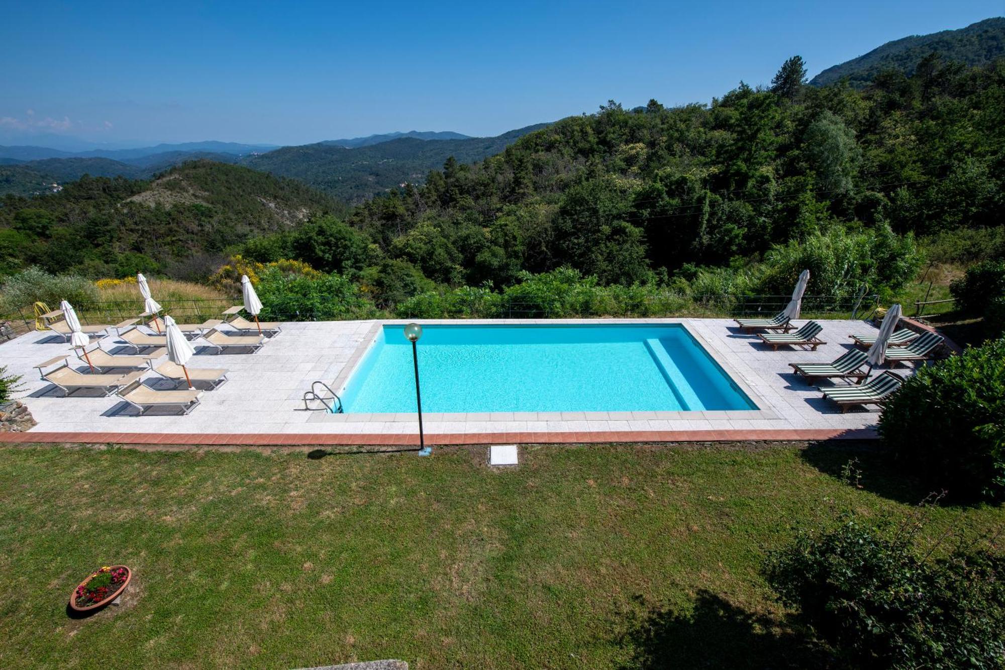 211 - Appartamento Acacia, Terrazza Giardino E Piscina 카로 외부 사진