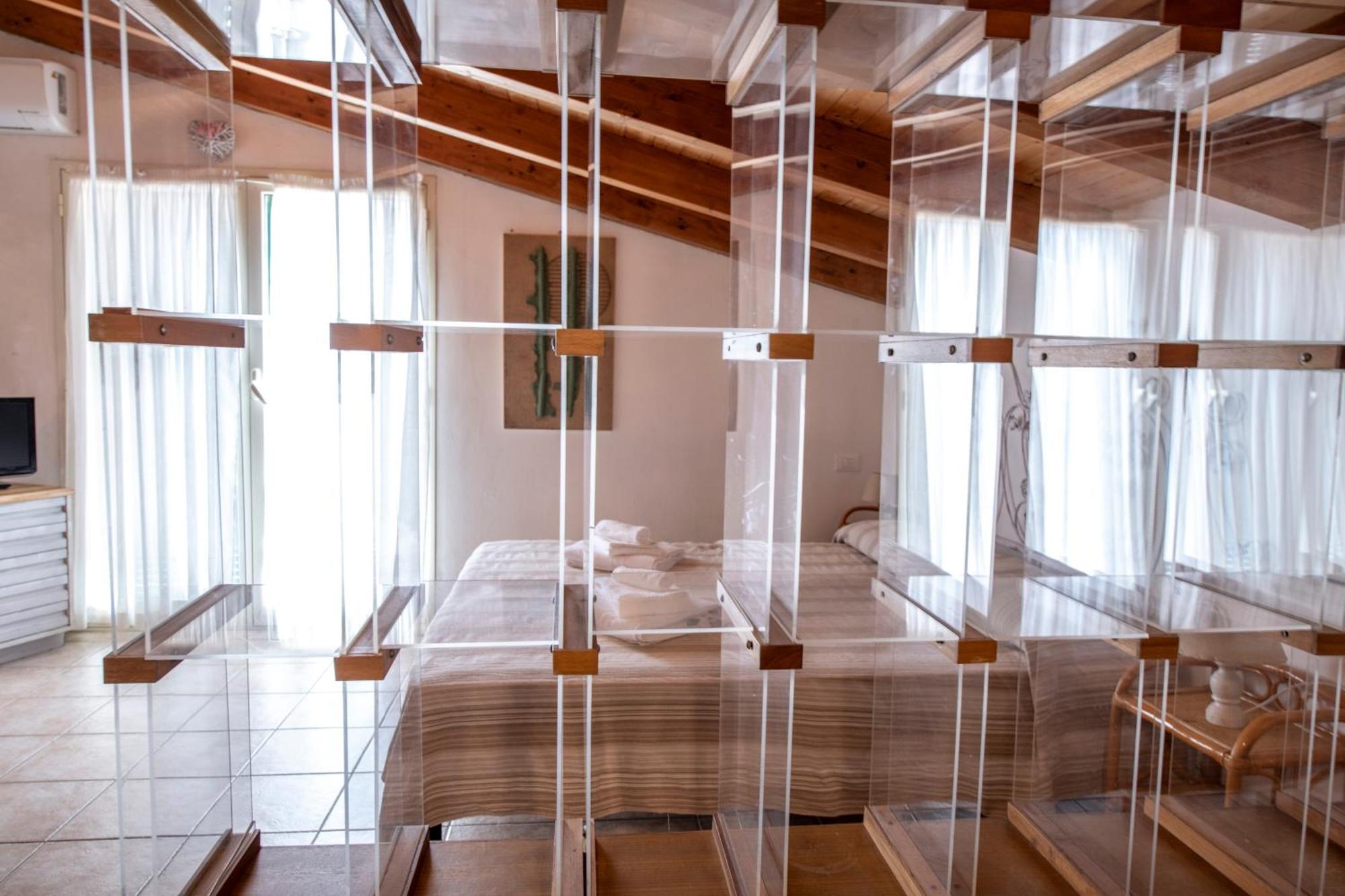 211 - Appartamento Acacia, Terrazza Giardino E Piscina 카로 외부 사진