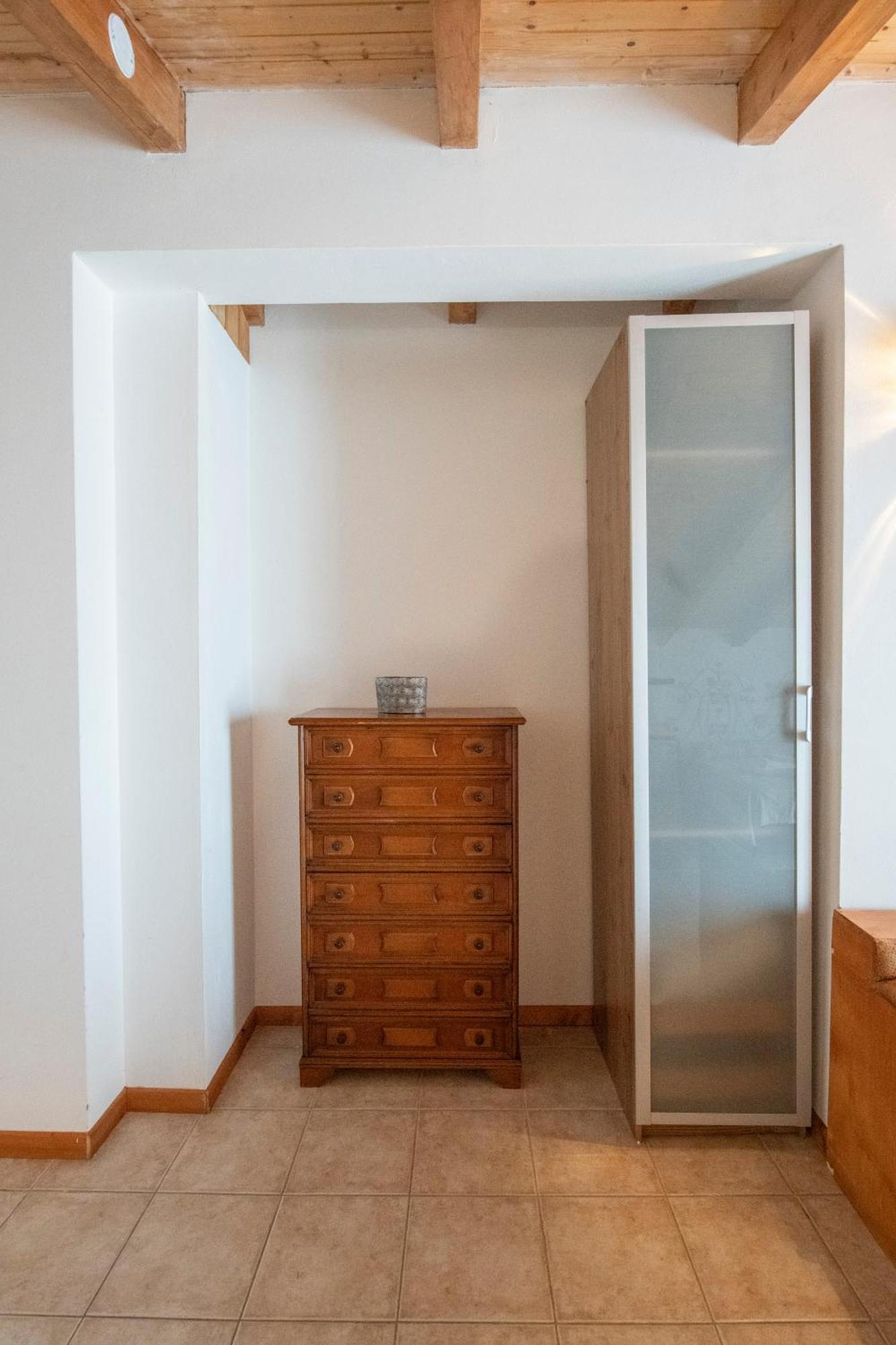 211 - Appartamento Acacia, Terrazza Giardino E Piscina 카로 외부 사진